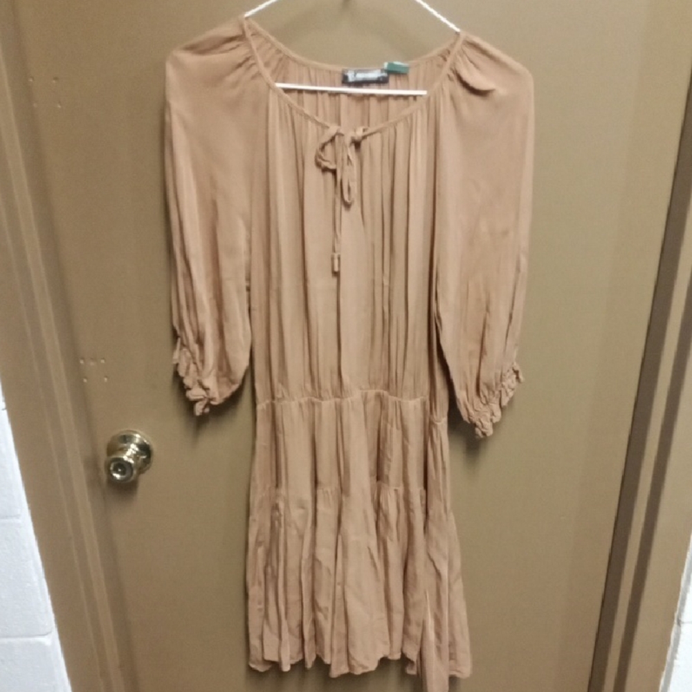 Women's Long Sleeve Tiered Tie-Neck Dress - Beige